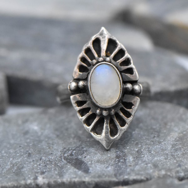 Sterling Silver Moon Stone Ring