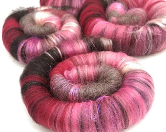 Naturally dyed art batt/ set of rolags 'Valentine's Day Evening' wool and silk roving (Phatfiber)