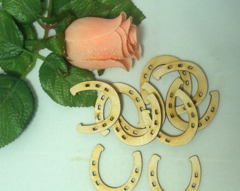 Horseshoe 10 pieces lucky charm 4 cm wood gift scatter decoration