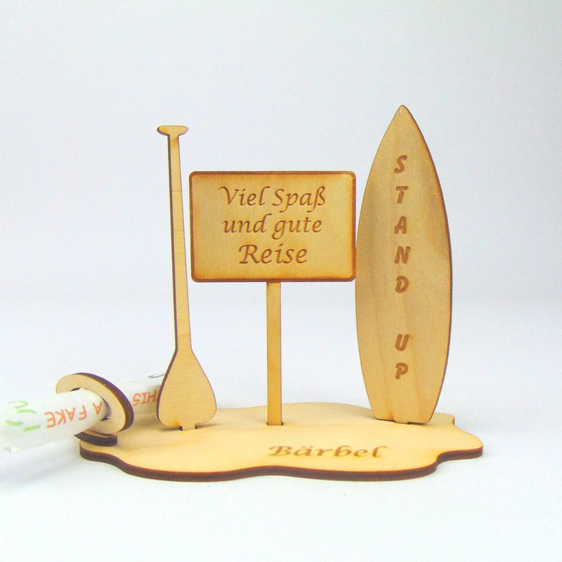 Geldgeschenk Stand Up Brett mit Paddel und Spruchschild aus Holz Personalisiert zum Geburtstag Geschenk mit Namensgravur Viel Spaß und