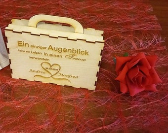 Geschenk zur Hochzeit Geschenk fürs Brautpaar Holz Koffer mit Gravur, Koffer zum befüllen, Flitterwochen Koffer K17