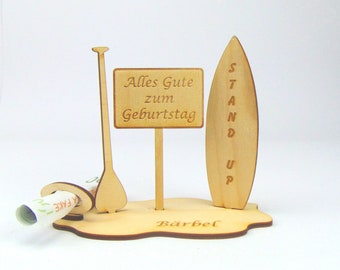 Geldgeschenk Stand Up Brett mit Paddel und Spruchschild aus Holz Personalisiert zum Geburtstag Geschenk mit Namensgravur