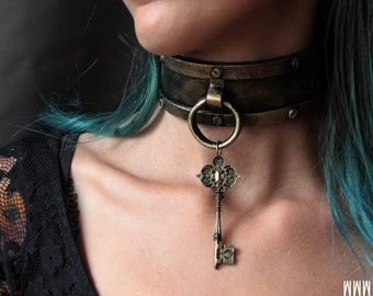 Choker Necklace steampunk with key - fake metal Eva foam - victorian fantasy costume - larp -  mistress slave - silver bronze copper
