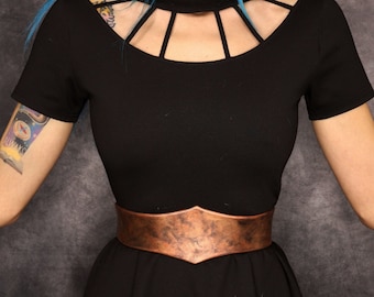 steampunk waist belt. perfect for fantasy / steampunk / post apocalyptic costume, cosplay or Larp. Fake metal