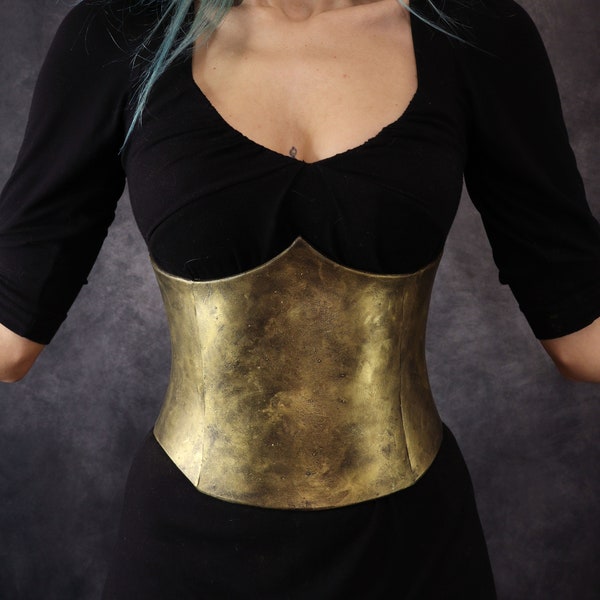 Corset Steampunk Underbust. Armure comme. fausse mousse EVA métallique.  fantaisie / post-apocalyptique / gothique / victorien / costume larp. vêtements pour femmes