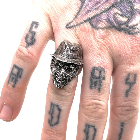 Eastern store wolves ring