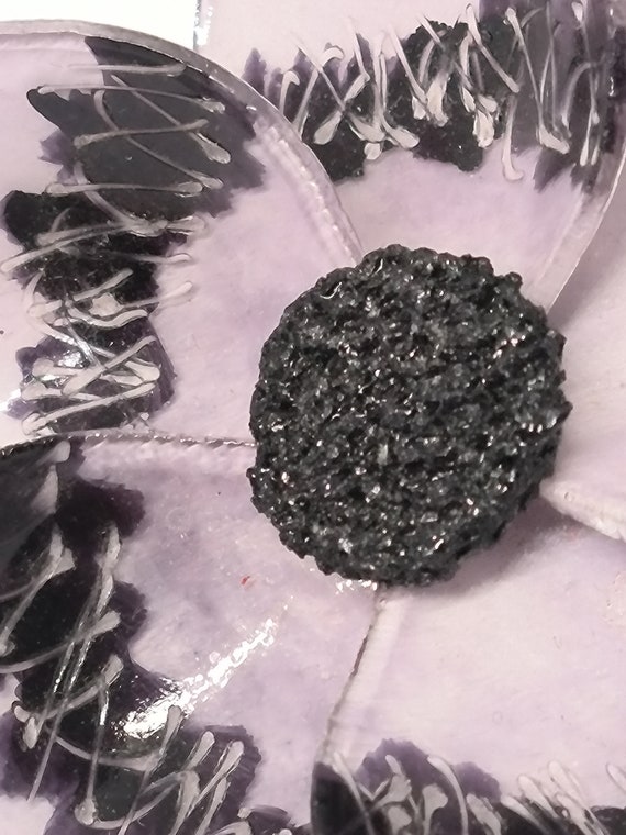Broche Vintage En Résine - Bijou Ancien, Occasion En Bon état, Parfait Pour Les Collections