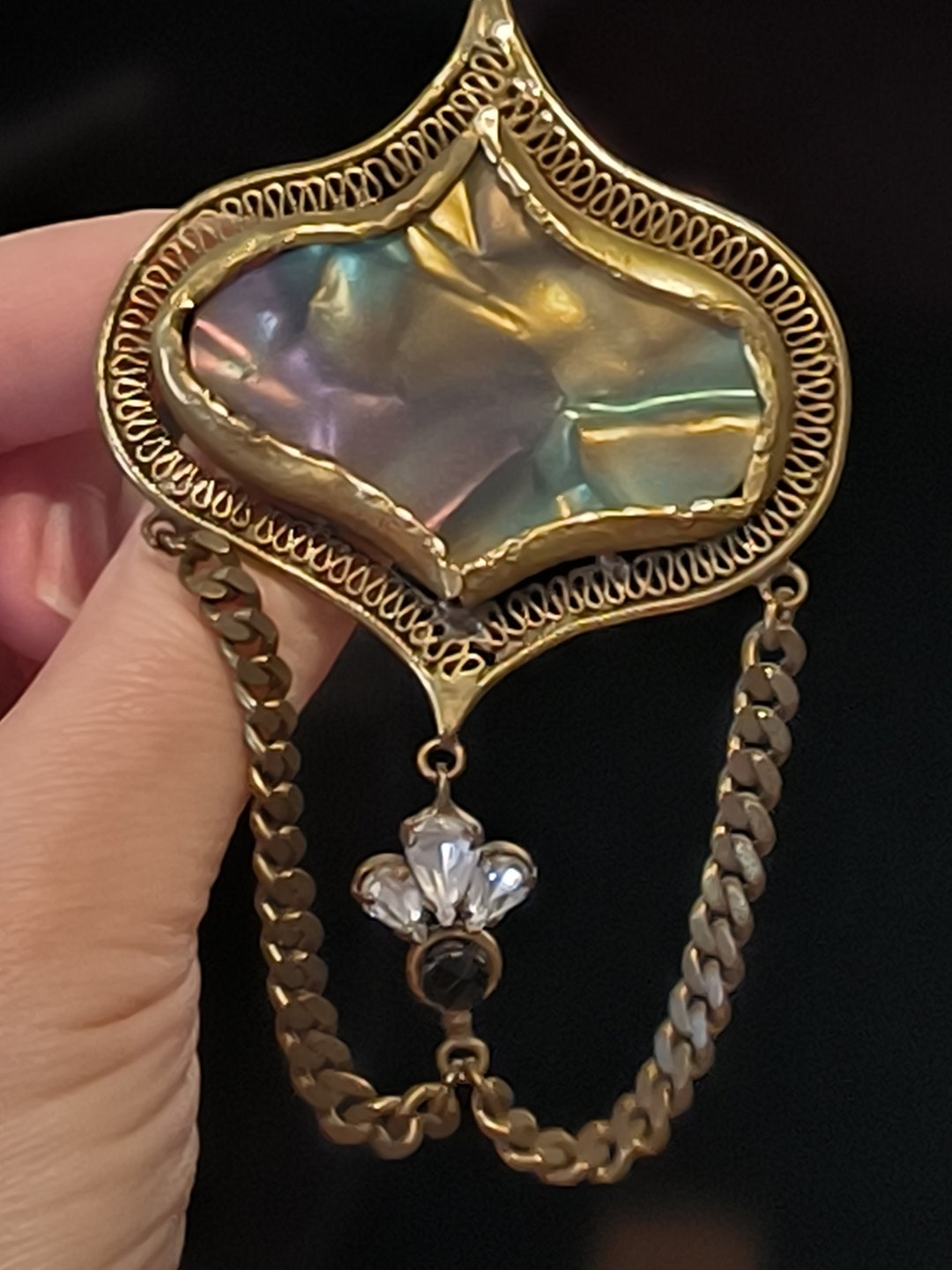 Broche Vintage LADY DE PARIS Années 80-90 - Plastique, Style Rétro