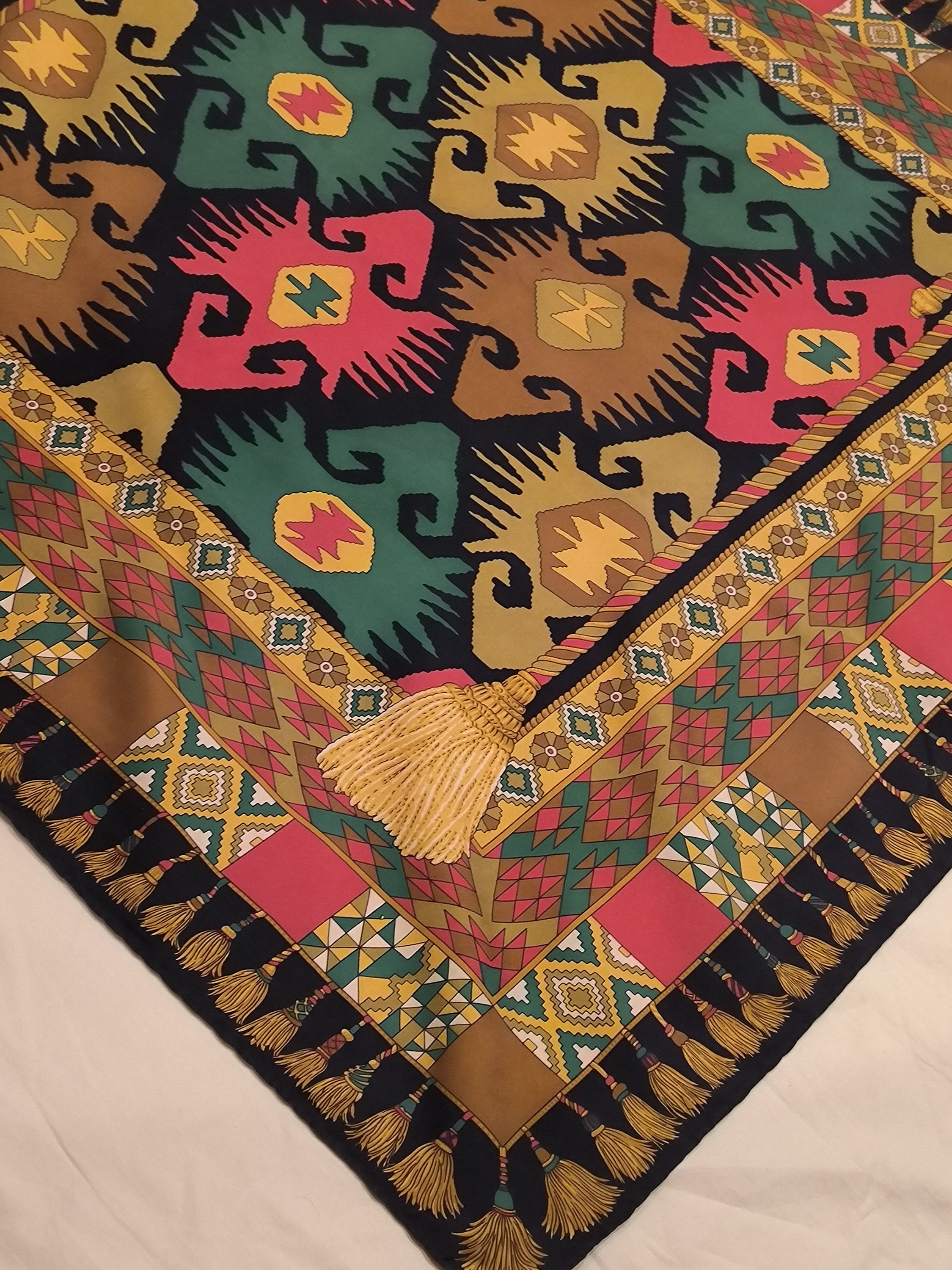Foulard Carré CERRUTI 100% Soie Violet - Vintage 38x38 Cm - Bandana De Luxe