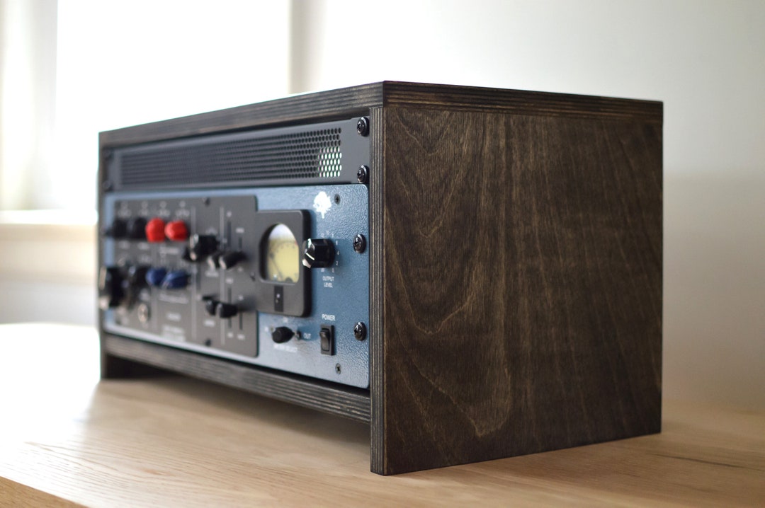 4U スタジオラック Amazon.com: Sound Town DIY 4U Angled Desktop Turret Studio