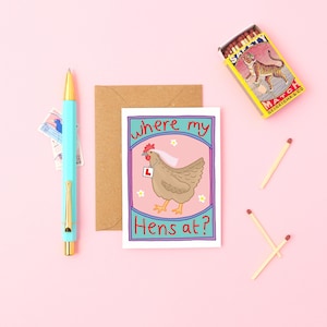 Grappige kaart voor bruidsmeisjesvoorstel | Eigenzinnige vrijgezellenfeestkaart | Humoristische kip met L-borden | Eerste bruidsmeisjeskaart | Waar mijn kippen zijn | Hen Do Card