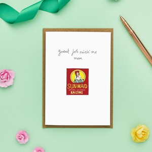 Carte drôle de fête des mères | Merci pour Raisin Me Mum | Jeu de mots aux raisins | Carte humoristique de maman | Cadeau de fête des mères d'un enfant