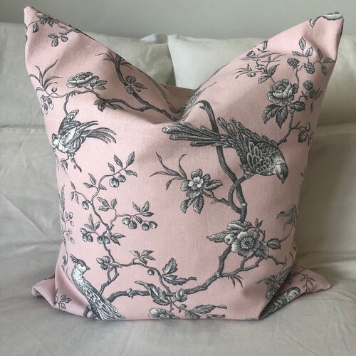 dusky pink pillows