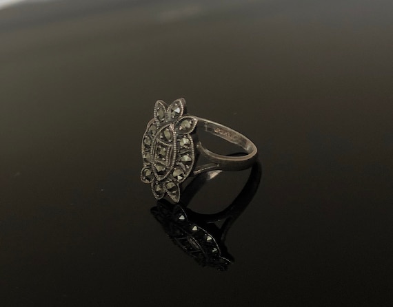 Bague Art Déco Argent Massif Avec Marcassite Et Pierres Multicolores - Taille 49 - Occasion Vintage