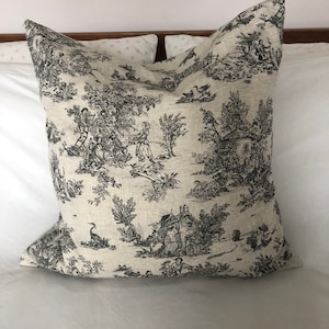Franse vintage kussenhoes - grijze toile de jouy - Frans landkussen - grijs kussen - grijs kussen - vintage decor