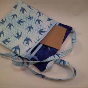 Bolso bandolera pájaro golondrinas azul