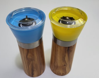 Set of 2 Medium Grinders for Salt and Pepper from Olive Wood with ceramic mechanism - Perfect Gift - Blue and Yellow