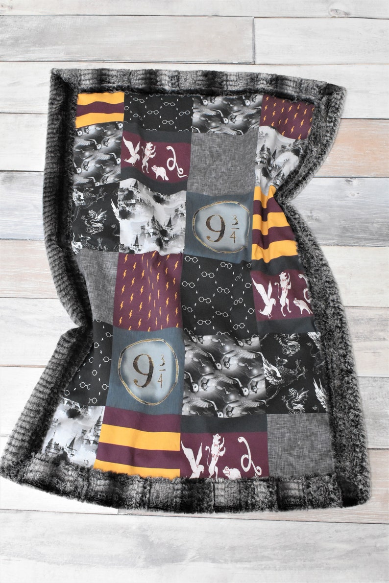 Crochet Harry Potter baby blanket Gryffindor baby blanket