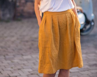 Washed and soft linen skirt with elasticated waist • Elastic waist comfortable linen skirt with pockets • Basic linen dress