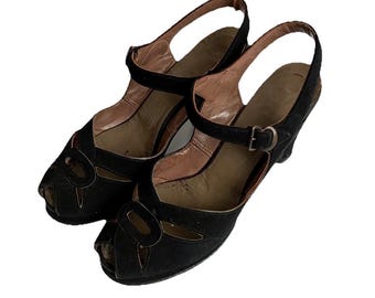 Vintage 50s Shoes, 1940s 1950s Penney’s Black Suede Cutout Peep Toe Mary Janes, Ankle Strap High Heels, Pinup Style, Size 7