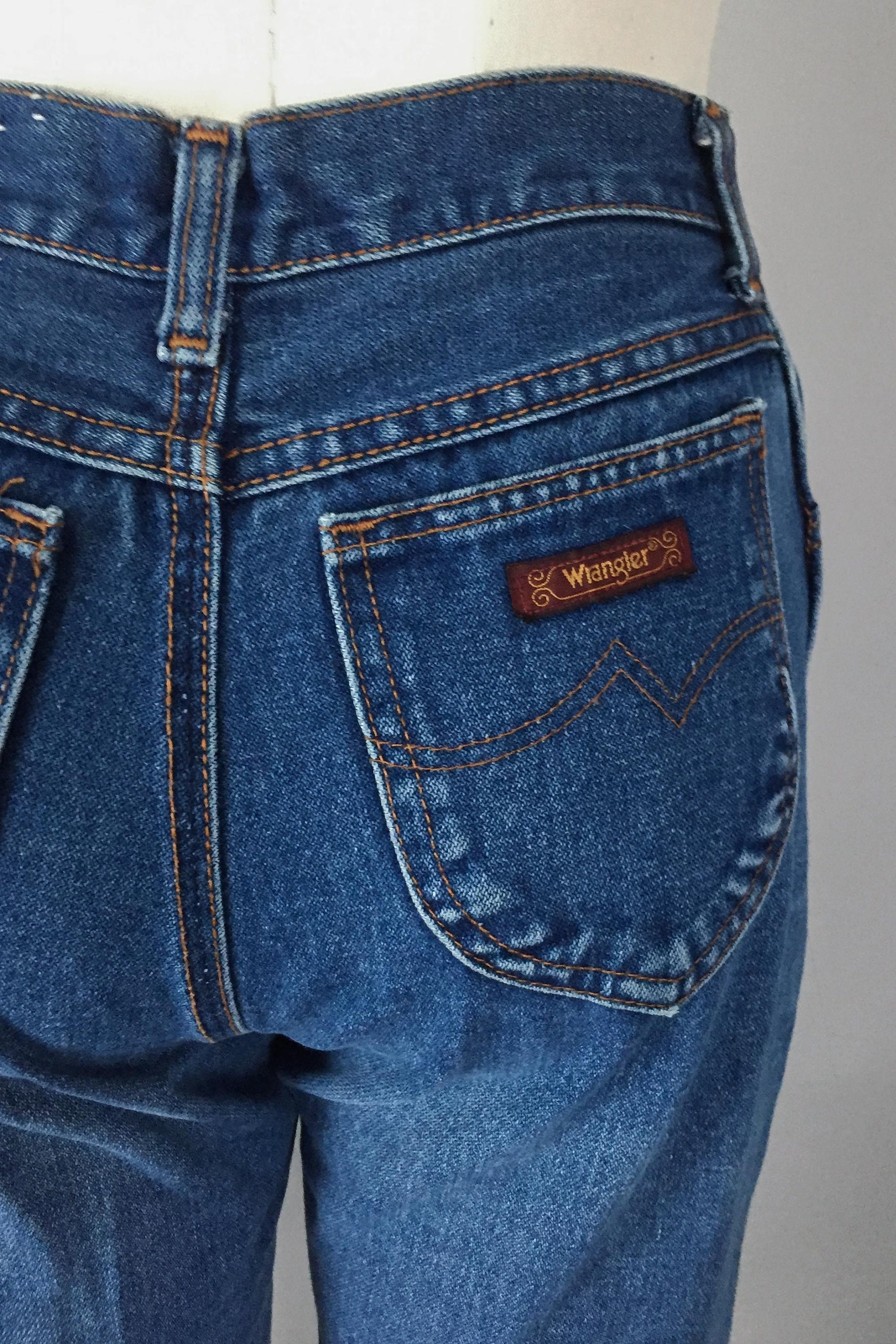 Vintage 1970s medium wash wrangler jeans / 70s 80s wranglers / extra ...