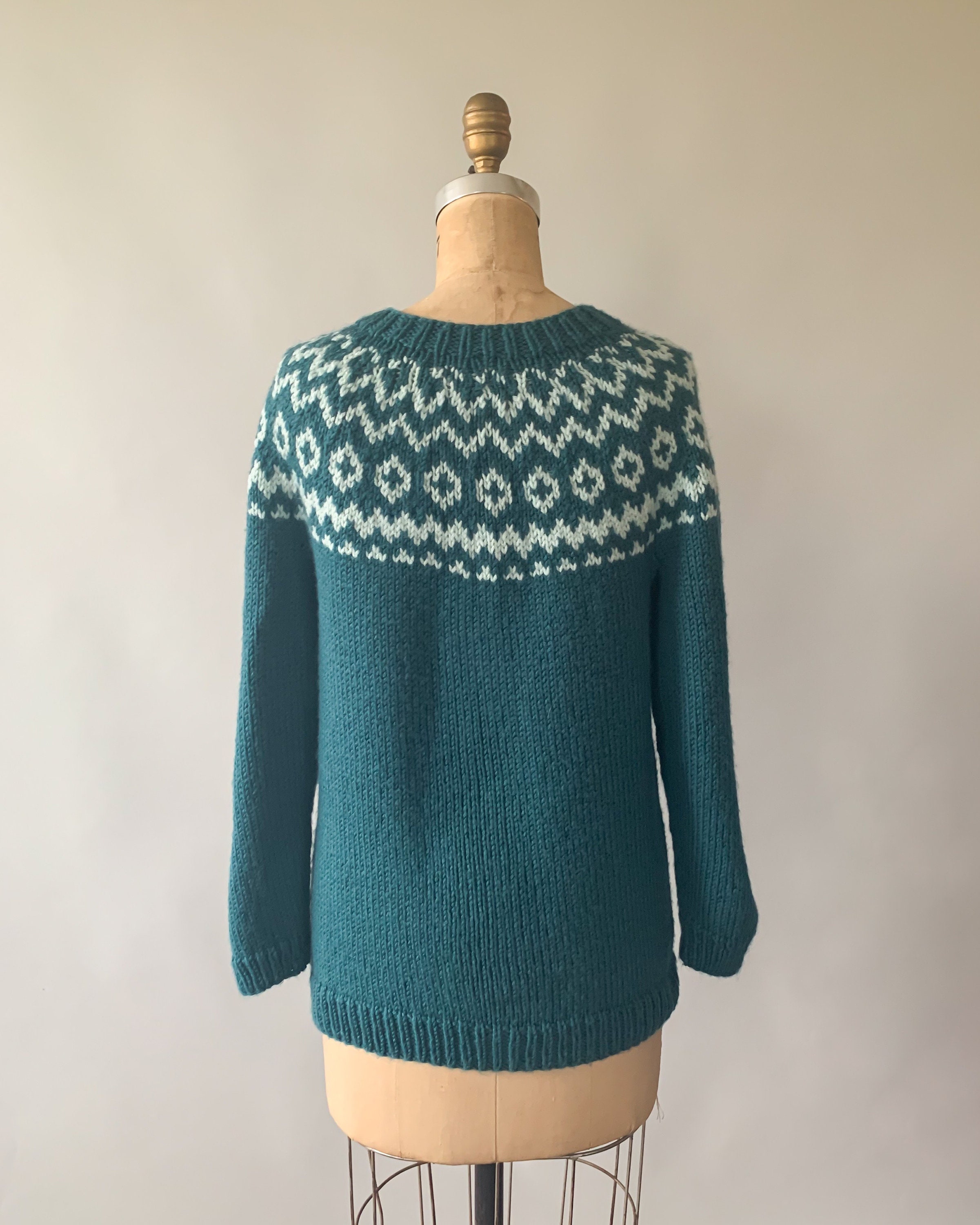 Vintage 1970s teal hand knit Nordic fair isle ski sweater / small S ...