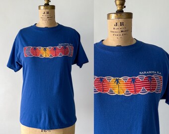 1980s Vintage Sarasota Florida Blue Cotton 50/50 Souvenir Palm Tree Graphic Single Stitch Tee, Medium Large