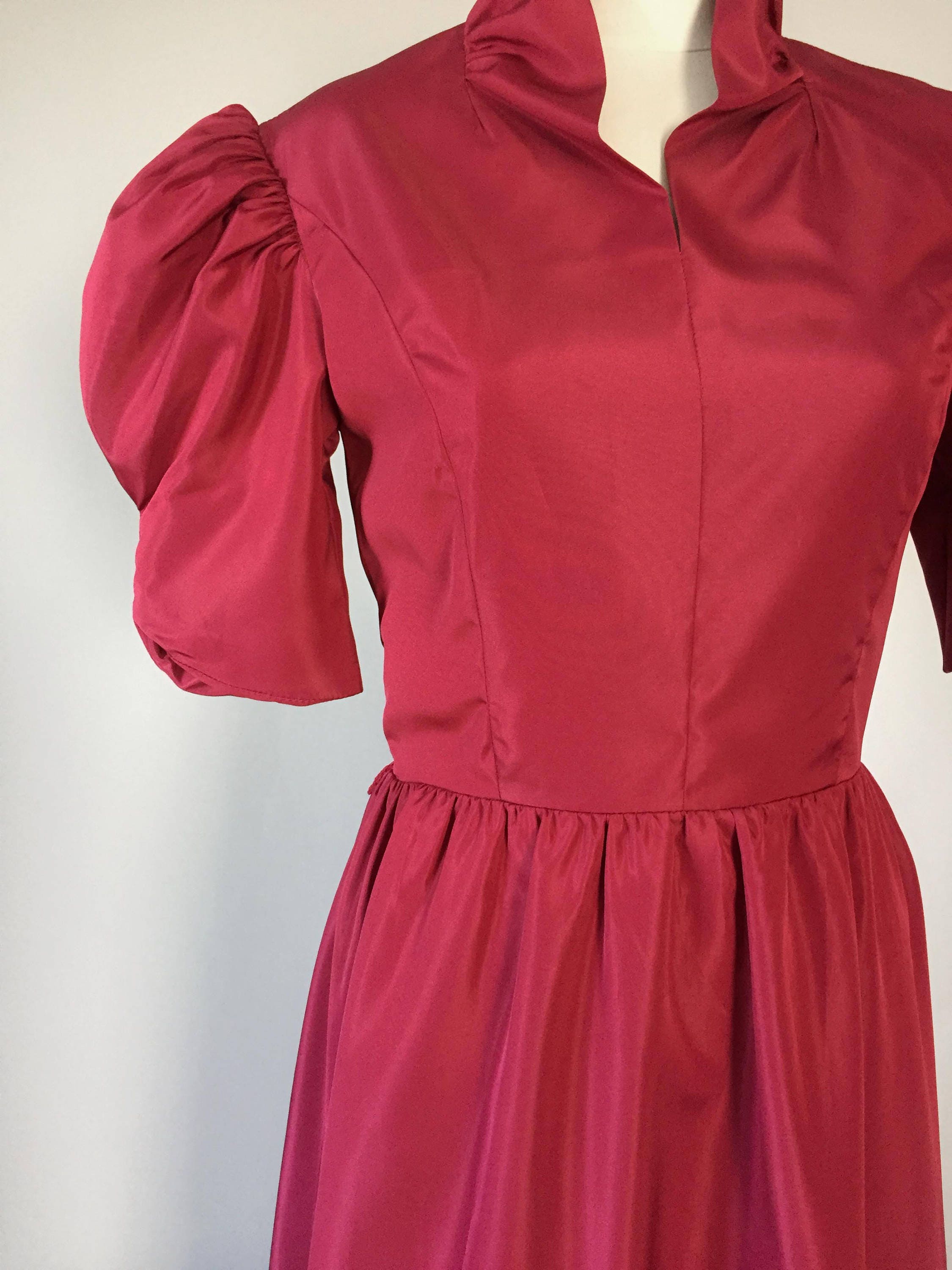 Vintage 1970s does 1930s maroon puffed sleeved full length Valentines ...
