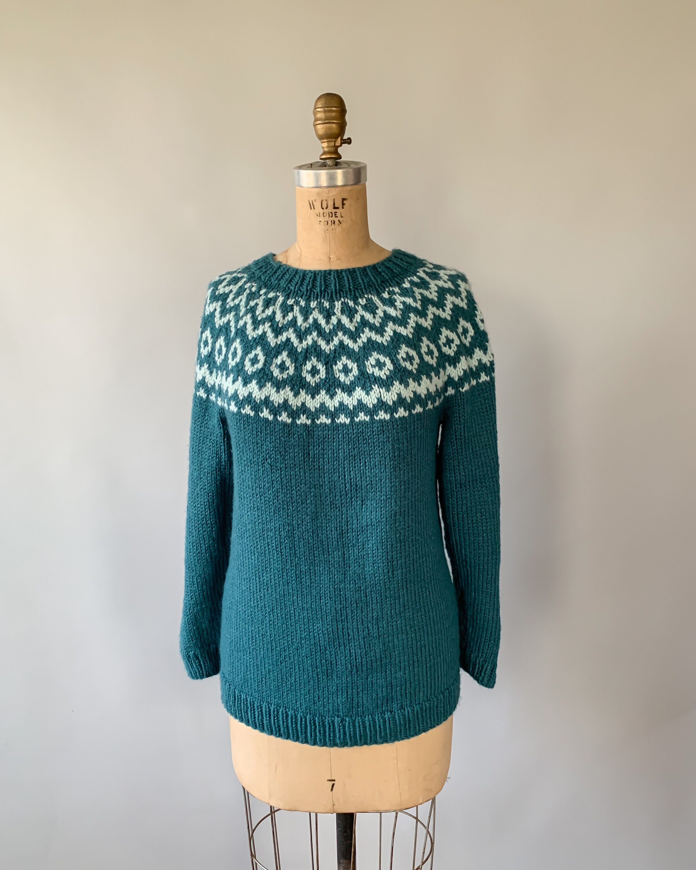 Vintage 1970s teal hand knit Nordic fair isle ski sweater / small S ...