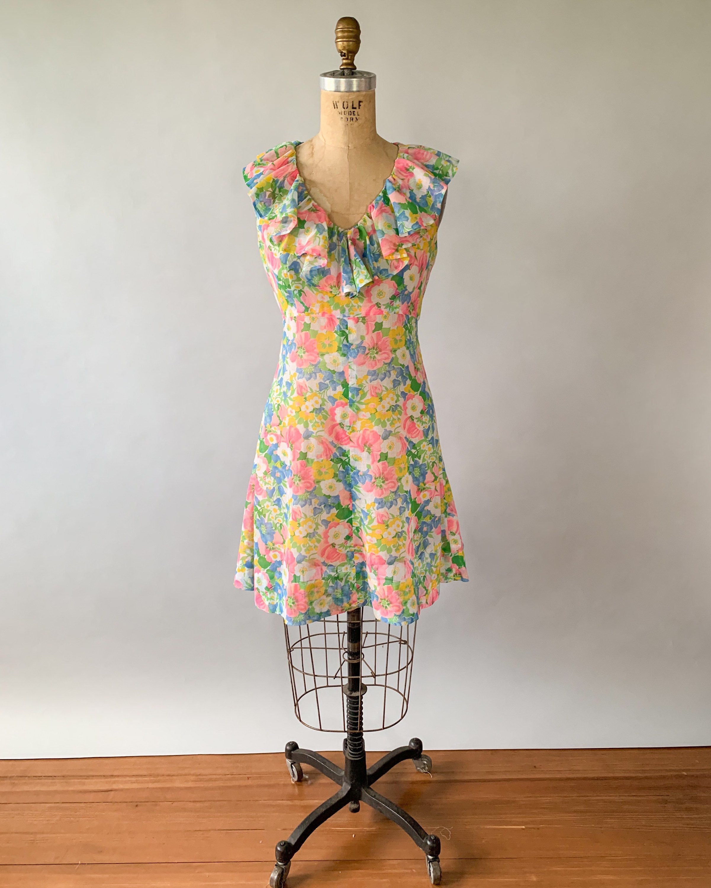 Vintage 1960s blue & pink floral ruffled mini dress, Medium