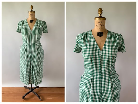 Vintage 1940s green and white gingham cotton puff