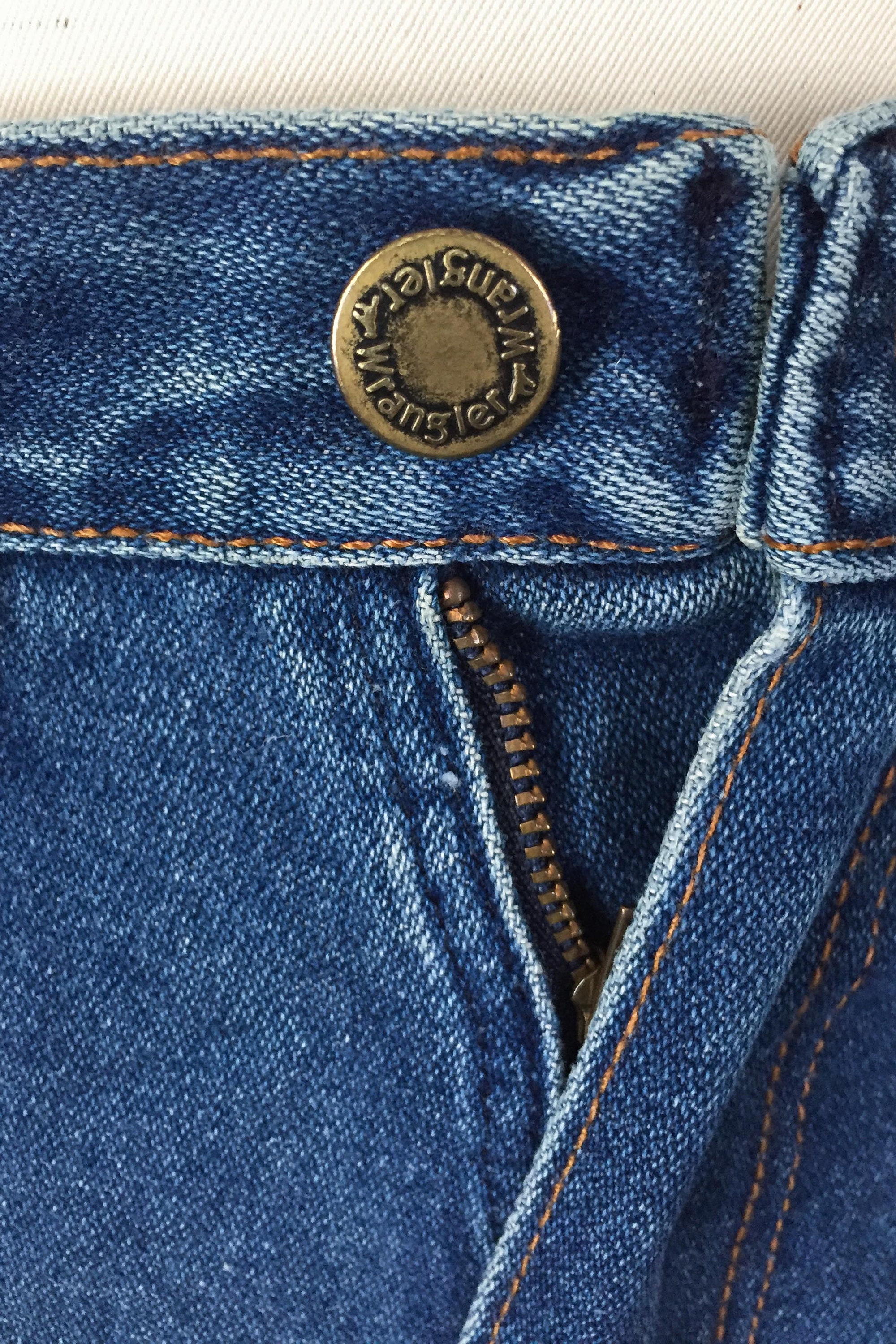 Vintage 1970s medium wash wrangler jeans / 70s 80s wranglers / extra ...