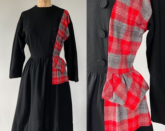 Vintage 1940s 1950s Black Wool Red Plaid Hip Sash Peplum Batwing Dolman Sleeve Late 40s Christmas Dress, XS, W24