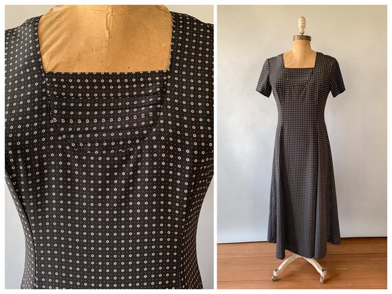 Vintage 1990s black & white ditsy floral dot squar