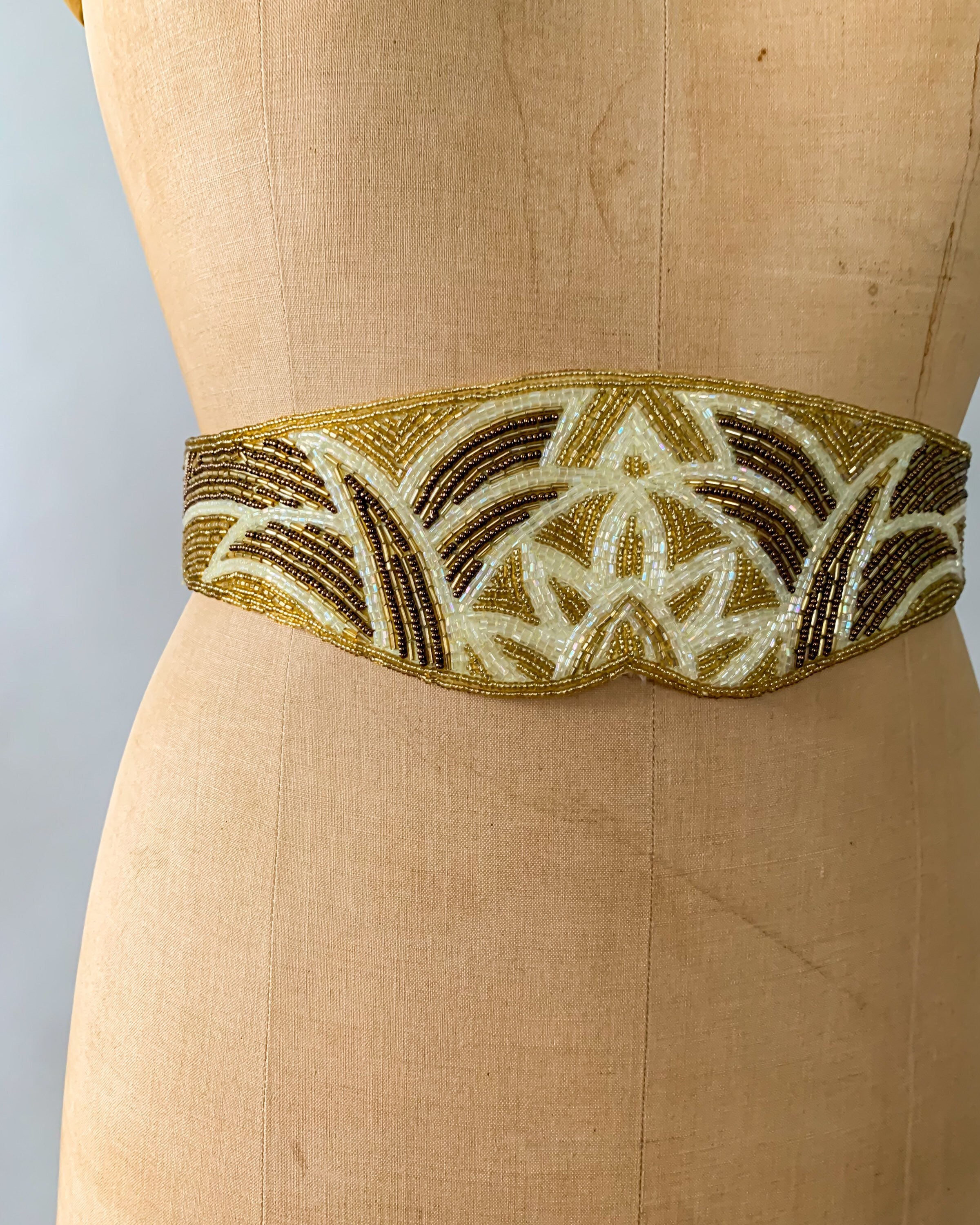 Vintage 1980s gold beaded cummerbund belt / medium M / 33” waist