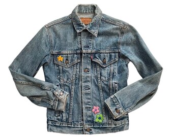 Vintage 90s Jacket, 1990s Levi Blue Cotton Denim Trucker Jacket, Embroidered Flower Patch Appliqué Jean Jacket, Extra Small XS XXS Size 34