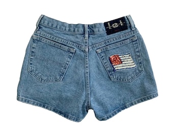 Vintage 90er Shorts, 1990er Jahre Lei Flagge Baumwoll Denim Shorts, Y2K Mid Rise Jeans Shorts, Rot Weiß Blau Verzierte Pailletten Tasche, S W28