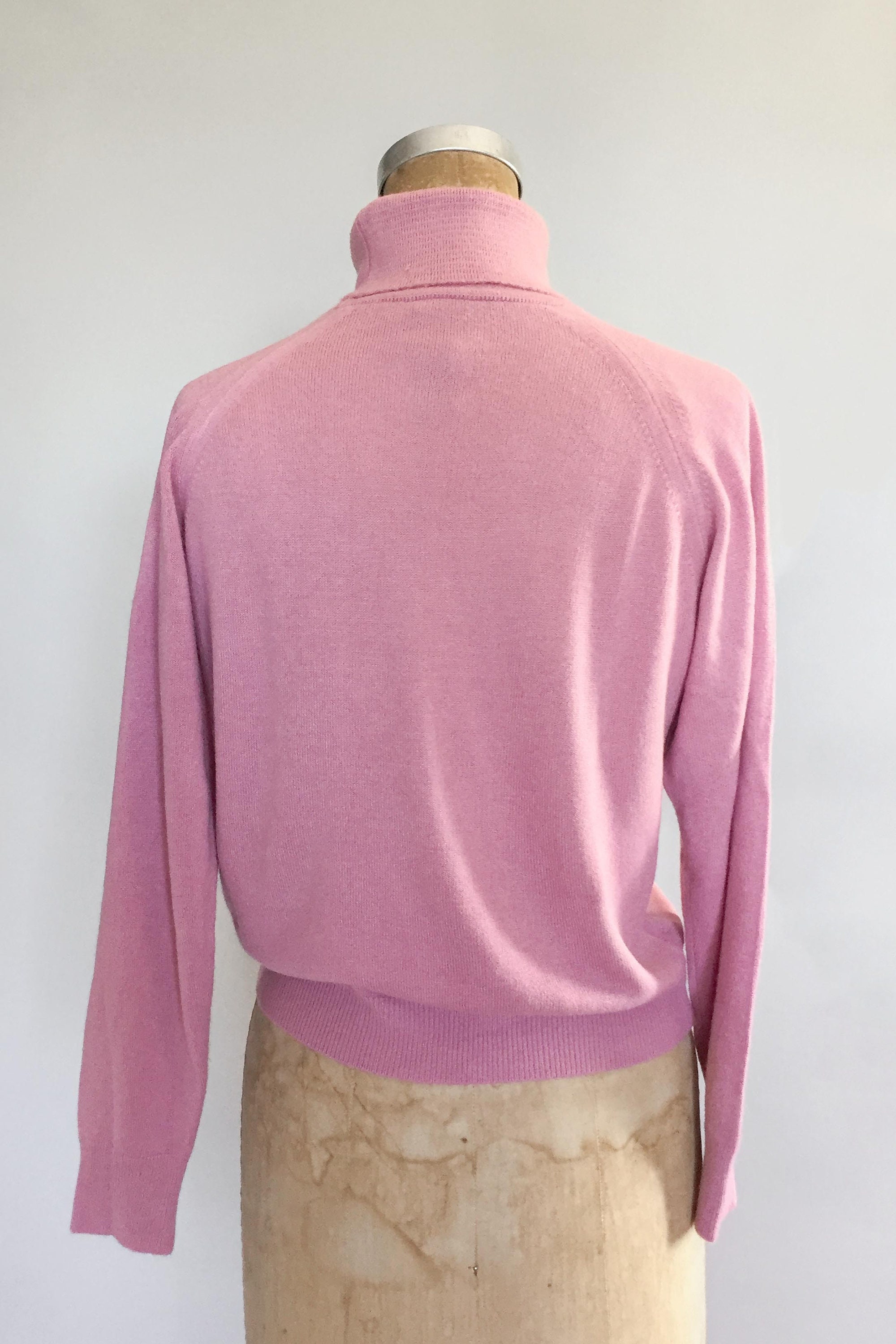 Vintage 1990s dusty pink mauve soft cropped turtleneck sweater Small S ...