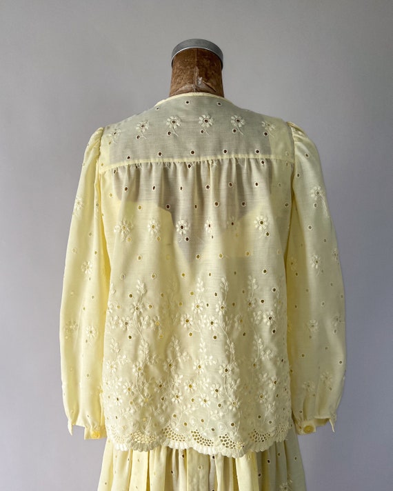 Vintage 70s Dress, 1970s Vogue Yellow Eyelet Cott… - image 9