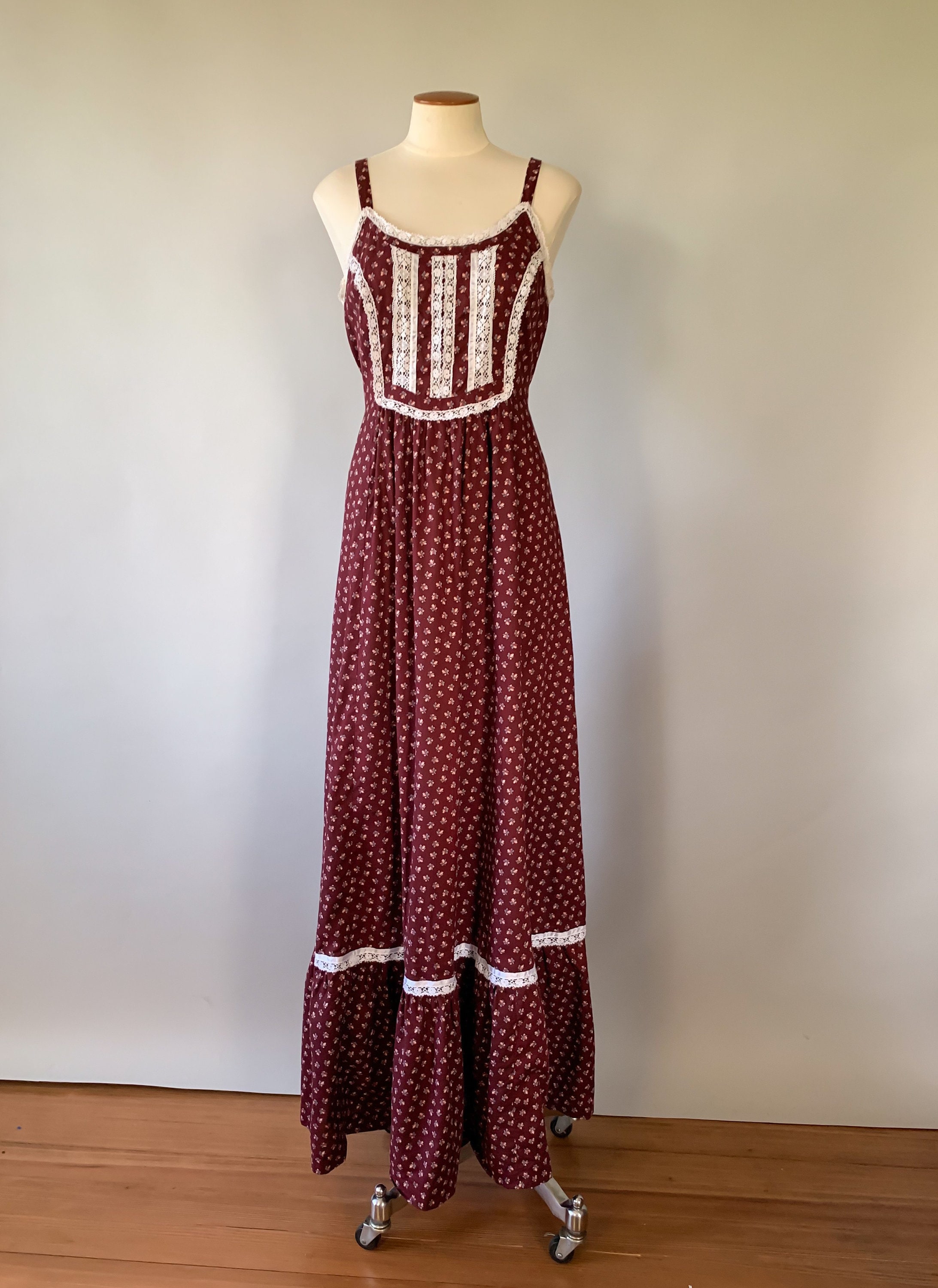 Vintage 1970s Gunne Sax style burgundy floral calico lace trim prairie ...