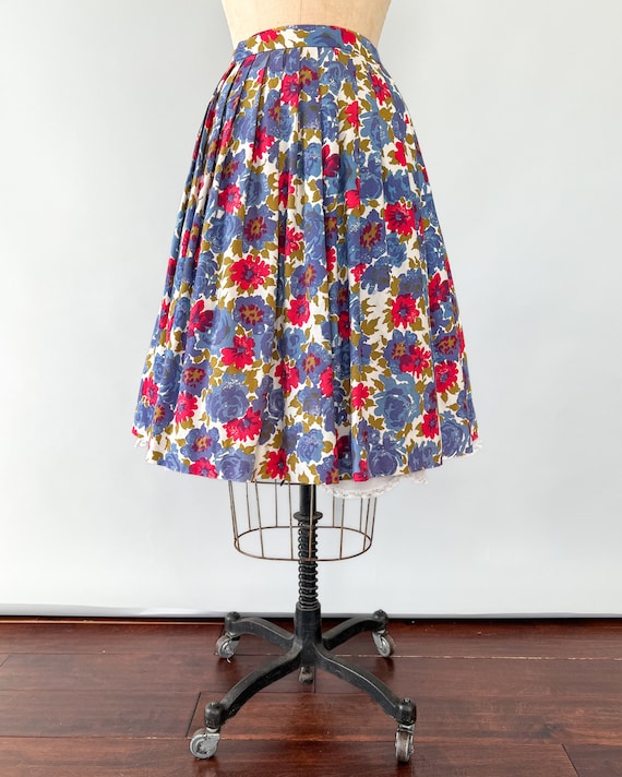 Vintage 50s Skirt, 1950s 1960s Purple Blue Floral… - image 2