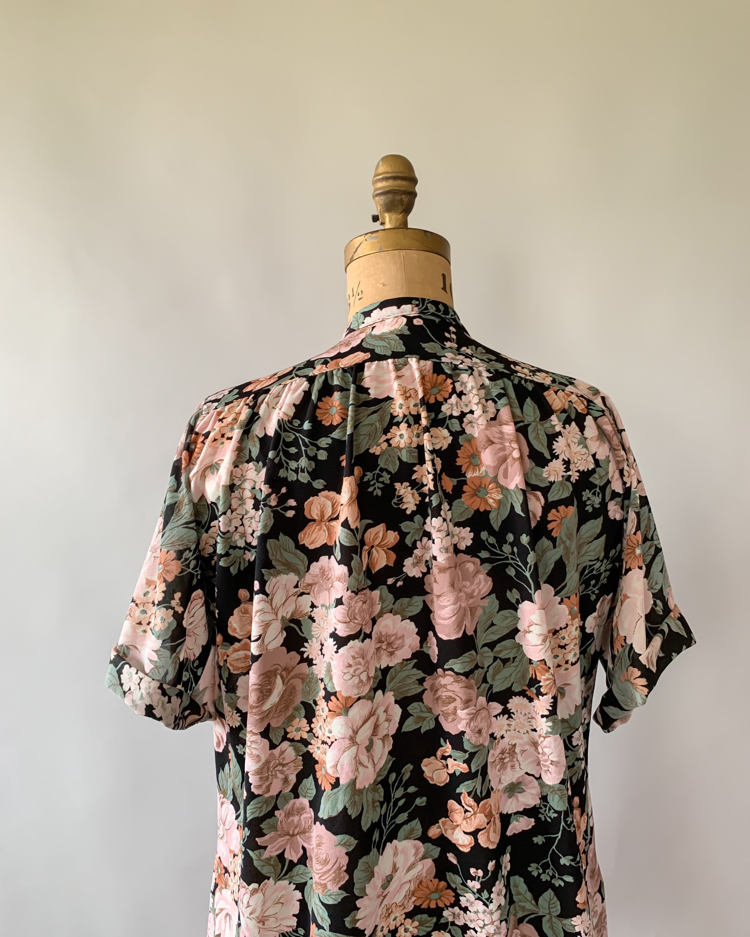 1970's blouses and tops