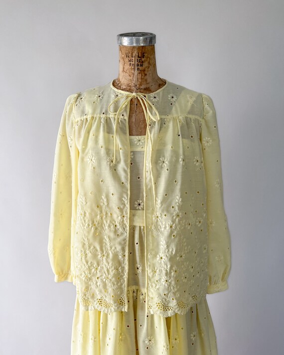 Vintage 70s Dress, 1970s Vogue Yellow Eyelet Cott… - image 7