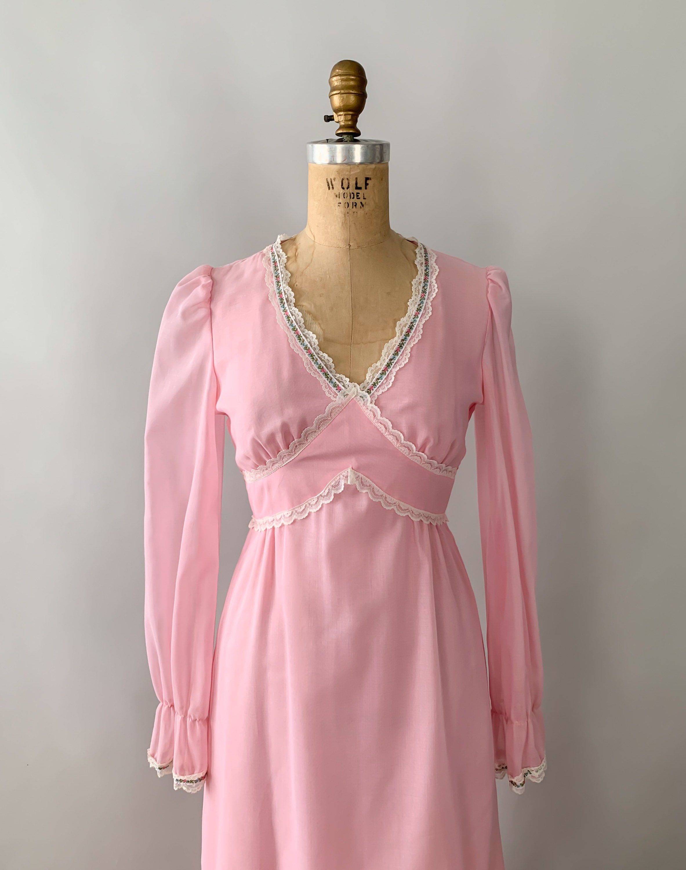 Vintage 1970s pink lace puff sleeve prairie maxi dress / Extra Small XS