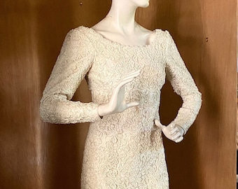 Wedding Dress - Elan San Lace -  Full Length  EXQUISITE - Haute Couture Petite/Small Size 4 - Bridal Dress circa 1950s FURTHER REDUCED