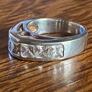 Sterling Band Square Cubic Zirconia Diamond Cut Stones Gorgeous Wedding Band  Never Used  New Condition Ring Size 6 GORGEOUS!