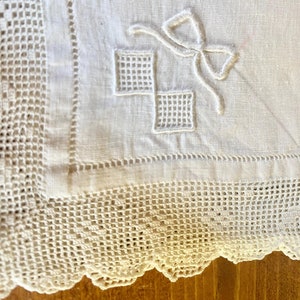 Vintage Handkerchief Embroidered Bow Antique Lace circa 1940s