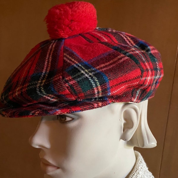 Laine Tam O' Shanter Scotch Plaid vintage c1960s Tam - Tammy - SHANDON Taille 6 7/8 Fabriqué en République d'Irlande RÉDUIT