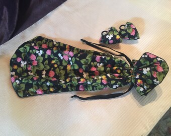 Floral Fabric Shoe Case and Shoe Forms- Travel Shoe Bag ~ Circa: 1960s