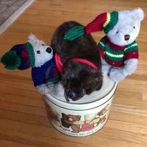 Bucket of Bears! Vintage Tin Container with Lid &quot;This Bears My Hug To You&quot;  3 Adorable Stuffed Teddy Bears - Never Used circa 1980s REDUCED